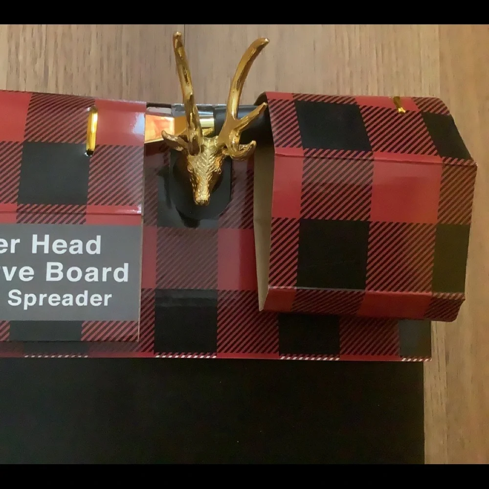 Thirstystone deer head serve board with spreader cheese appetizer cutting board